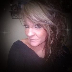 Meet your Posher, Candi